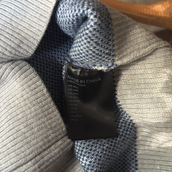 Club Monaco Cropped Sweater - Picture 6 of 6